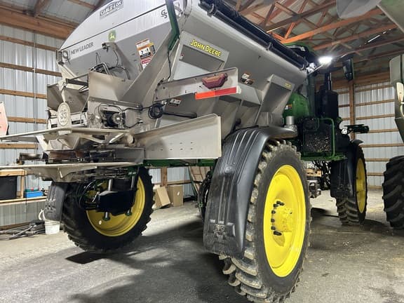 Image of John Deere 400R equipment image 1