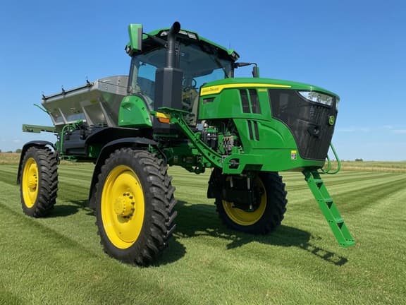 Image of John Deere 400R Primary image