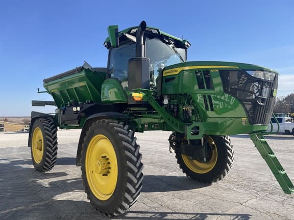 Image of John Deere 400R equipment image 1