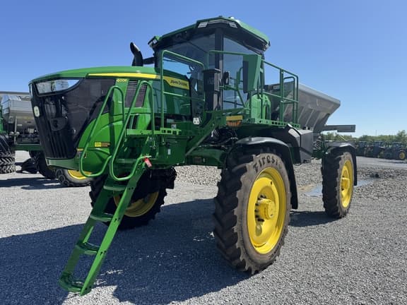 Image of John Deere 400R equipment image 2