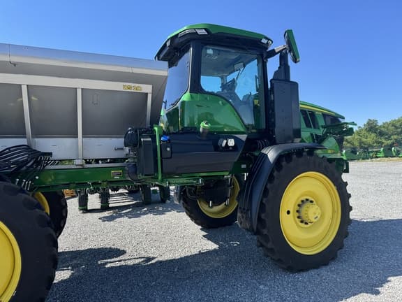 Image of John Deere 400R equipment image 4