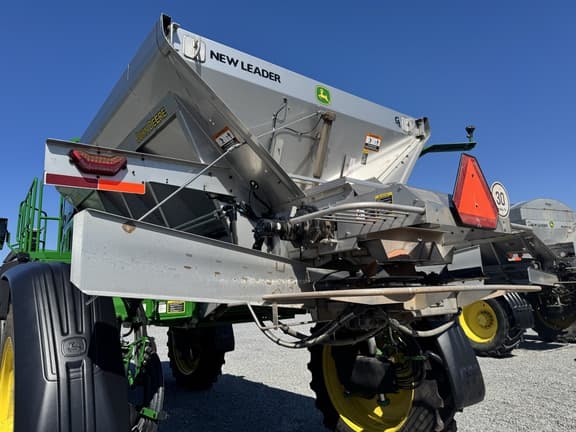 Image of John Deere 400R equipment image 1