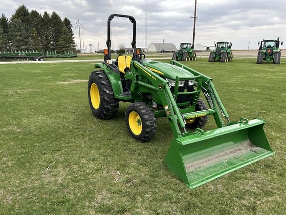 Image of John Deere 4044M equipment image 3