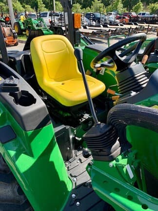 Image of John Deere 4044M equipment image 3