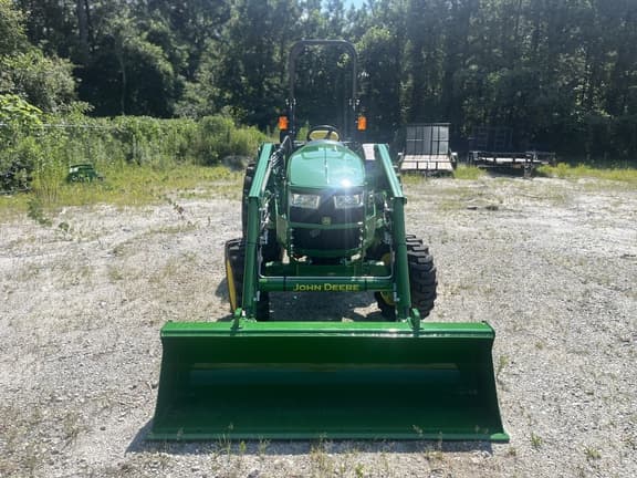 Image of John Deere 4044M equipment image 4