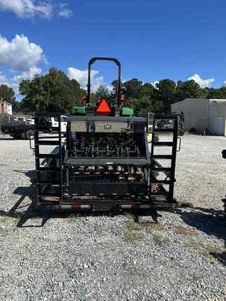 Image of John Deere 4044M equipment image 3