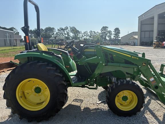 Image of John Deere 4044M equipment image 3