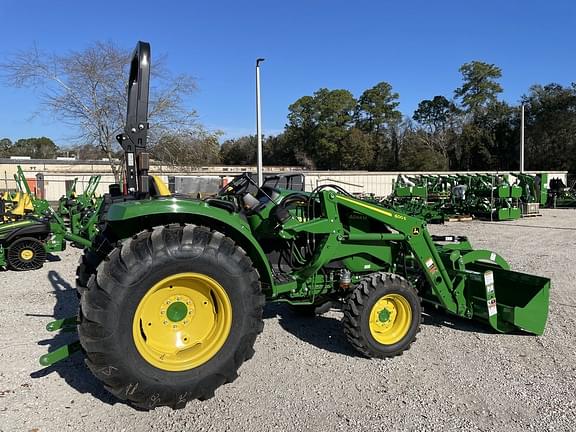 Image of John Deere 4044M equipment image 4