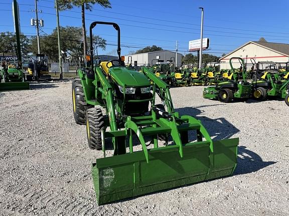 Image of John Deere 4044M equipment image 3