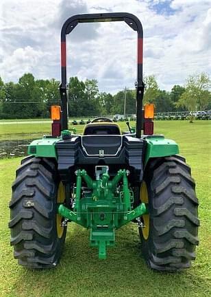 Image of John Deere 4044M equipment image 4