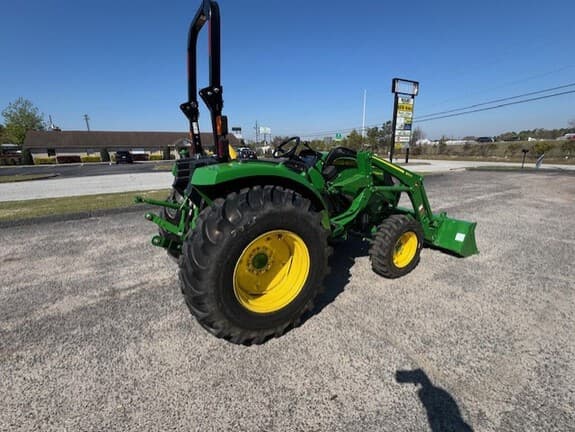 Image of John Deere 4044M equipment image 3