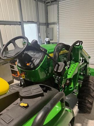 Image of John Deere 4044M equipment image 3