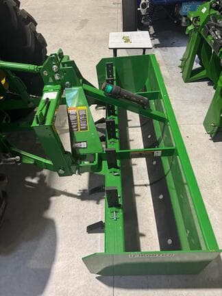 Image of John Deere 4044M equipment image 4