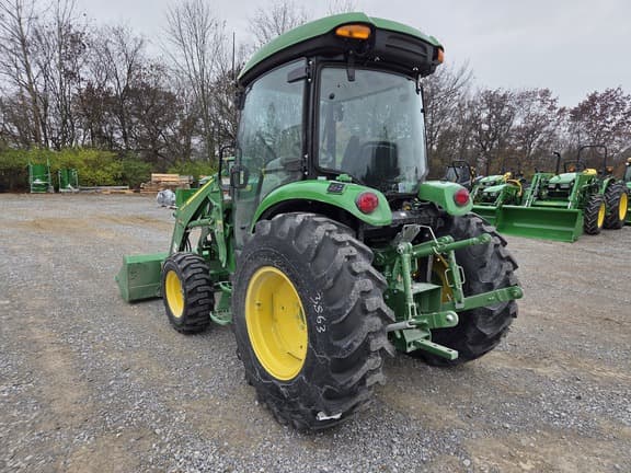 Image of John Deere 4044R equipment image 3
