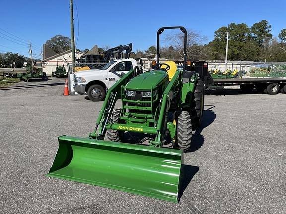 Image of John Deere 4044R equipment image 4