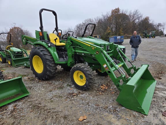 Image of John Deere 4044R equipment image 3