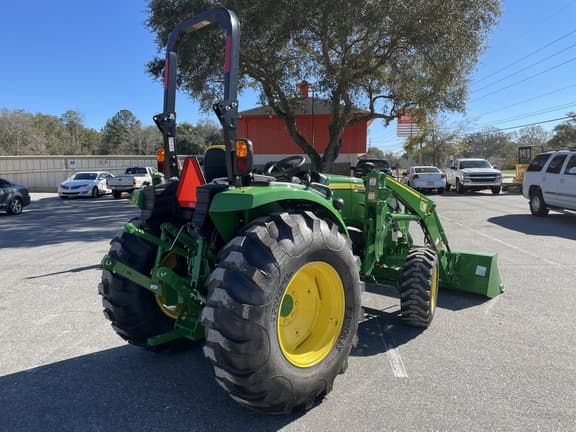 Image of John Deere 4044R equipment image 4