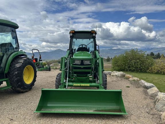 Image of John Deere 4044R equipment image 1
