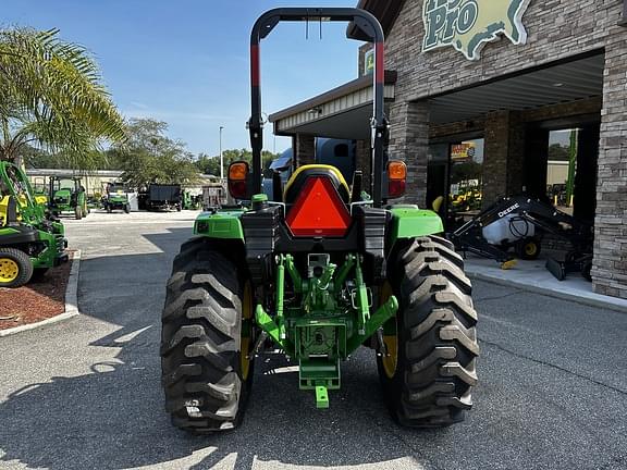 Image of John Deere 4044R equipment image 4