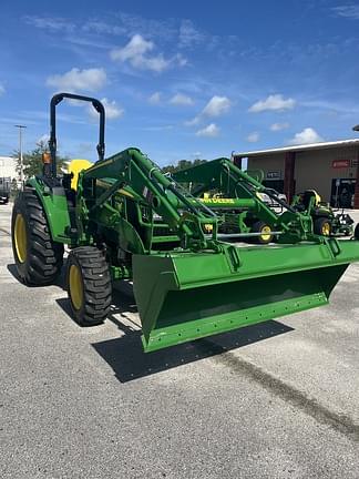 Image of John Deere 4044R equipment image 2