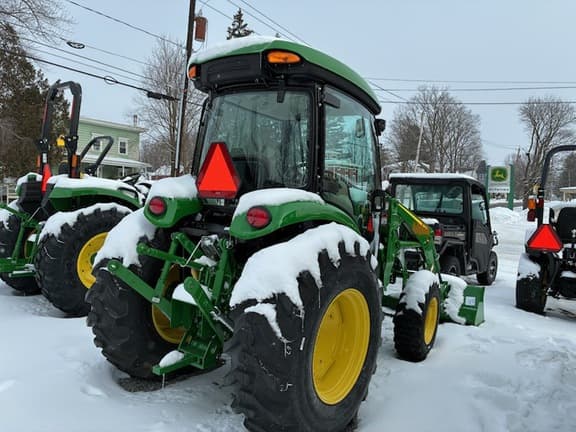 Image of John Deere 4044R equipment image 4