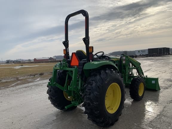 Image of John Deere 4044R equipment image 3