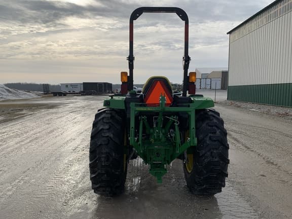 Image of John Deere 4044R equipment image 2