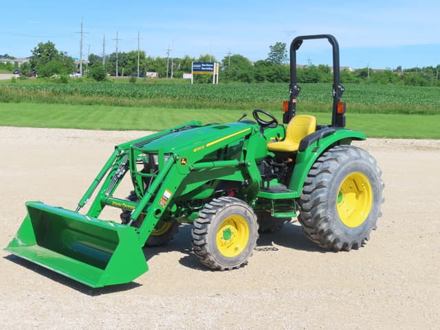 Image of John Deere 4052M equipment image 1