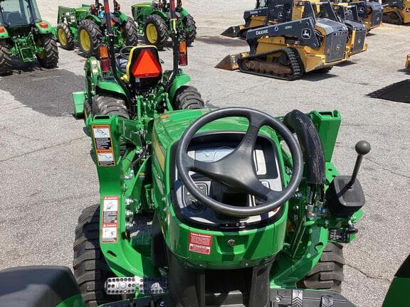 Image of John Deere 4052M equipment image 3