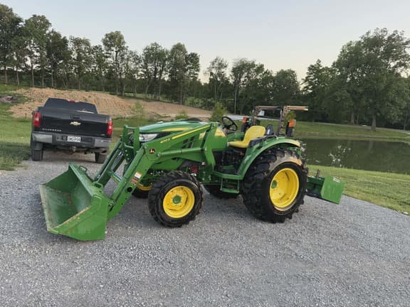 Image of John Deere 4052M equipment image 3