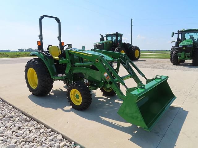 Image of John Deere 4052M equipment image 2