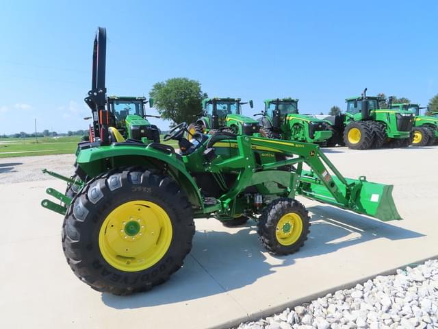 Image of John Deere 4052M equipment image 3