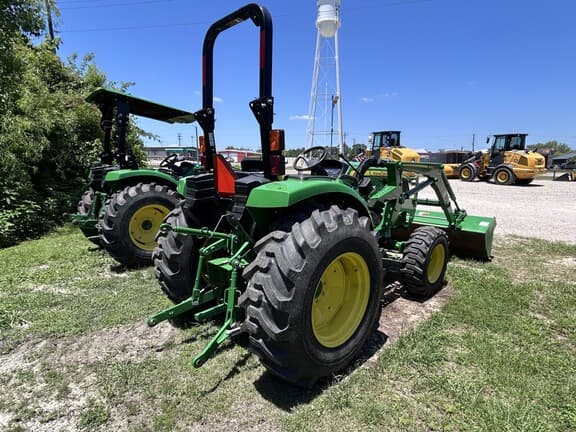 Image of John Deere 4052M equipment image 4
