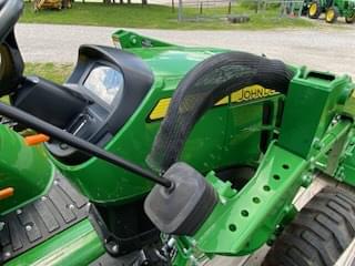Image of John Deere 4052M equipment image 4