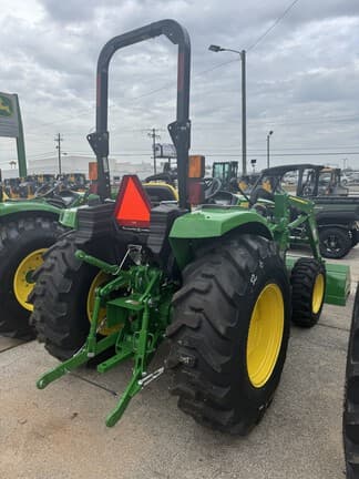 Image of John Deere 4052M equipment image 2