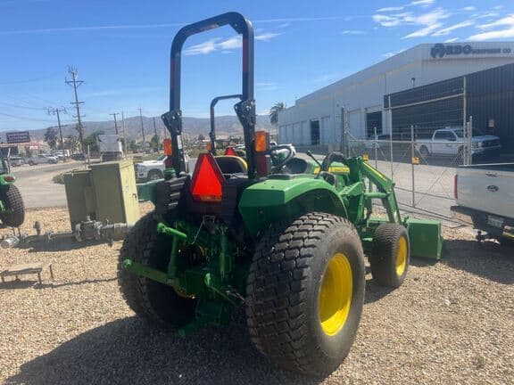 Image of John Deere 4052M equipment image 4