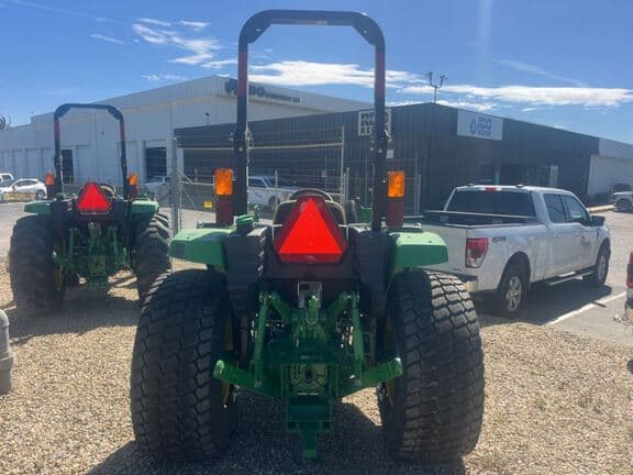 Image of John Deere 4052M equipment image 3