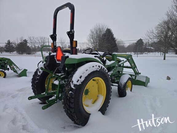 Image of John Deere 4052M equipment image 3