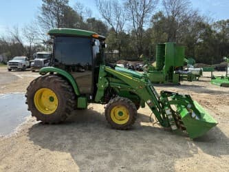 Image of John Deere 4052R equipment image 1
