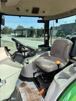 Image of John Deere 4052R equipment image 4