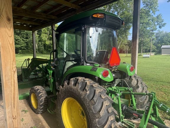 Image of John Deere 4052R equipment image 2