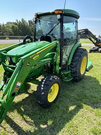 Image of John Deere 4052R Primary image