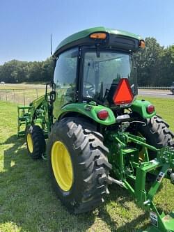 Image of John Deere 4052R equipment image 4