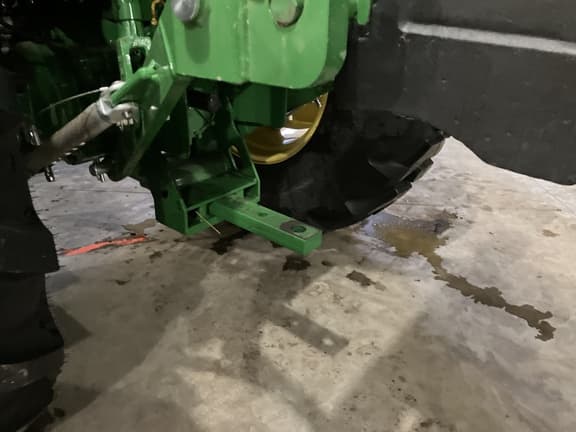 Image of John Deere 4052R equipment image 3