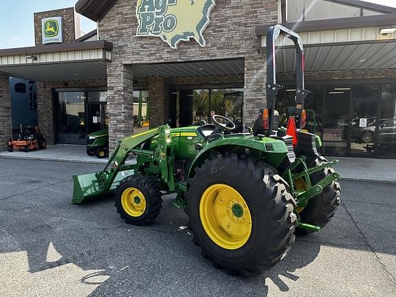 Image of John Deere 4052R equipment image 3