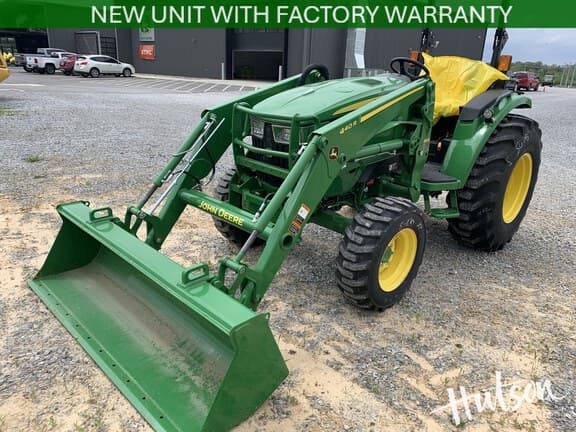 Image of John Deere 4052R equipment image 3