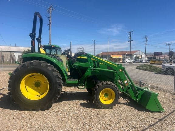 Image of John Deere 4066M equipment image 4