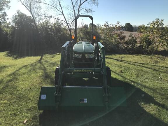 Image of John Deere 4066M equipment image 1