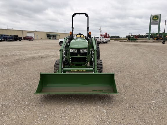 Image of John Deere 4066M equipment image 1