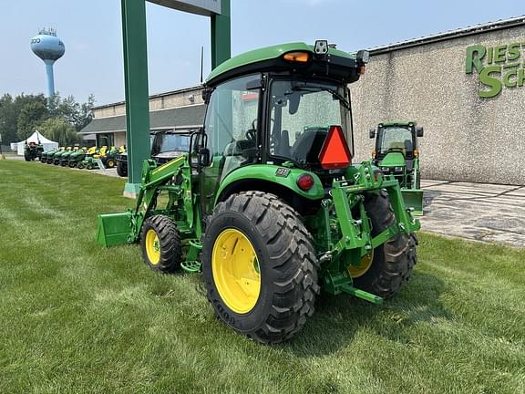 Image of John Deere 4066R equipment image 2